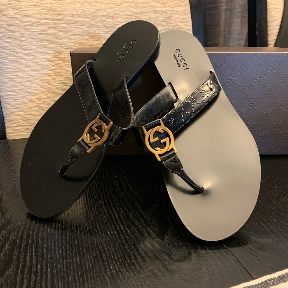 GUCCI flip flops